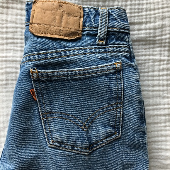 ❌SOLD❌VINTAGE LEVIS - Picture 2 of 4
